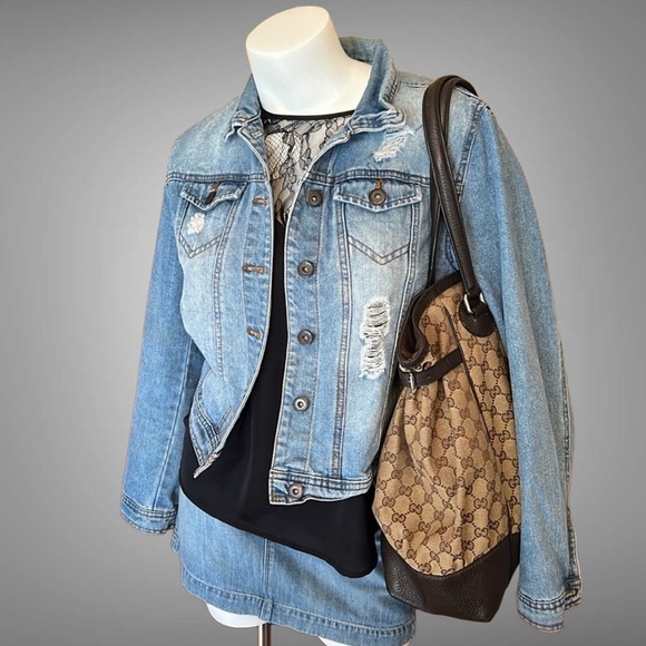 A299- 💯 % authentic Gucci shoulder bag - Picture 3 of 16